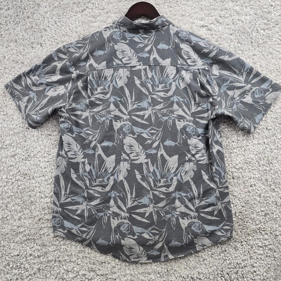 Huk Shirt‎ Mens Medium Gray Button Up Short Sleeve Performance Fishing Outdoors - Picture 9 of 13